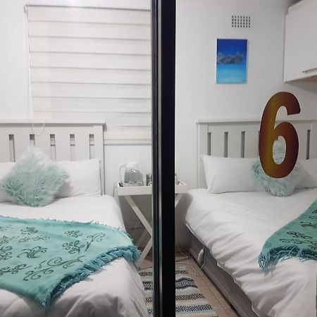 Aliwal Villa Guest Lodge エクステリア 写真