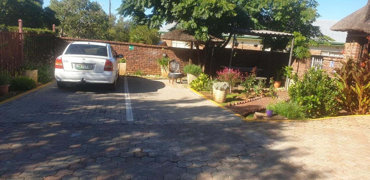 Aliwal Villa Guest Lodge エクステリア 写真