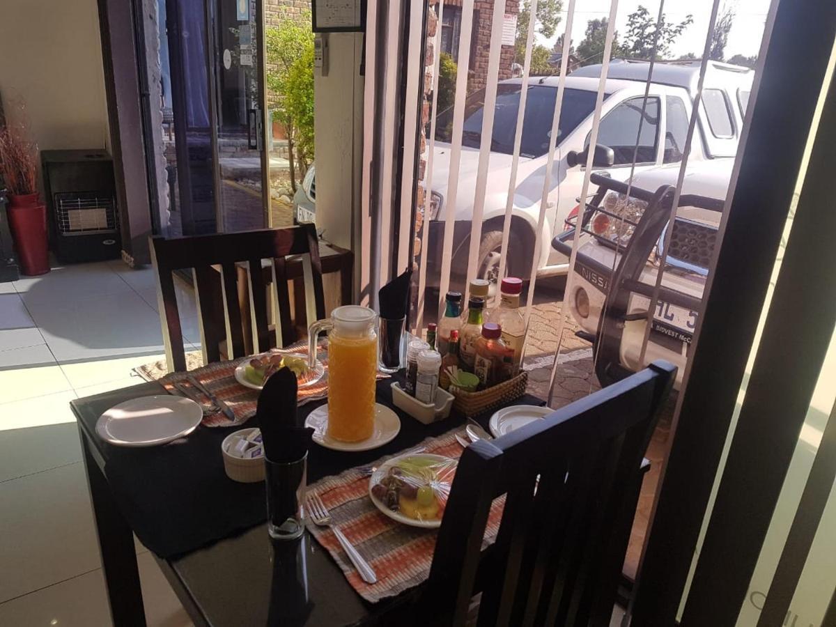 Aliwal Villa Guest Lodge エクステリア 写真