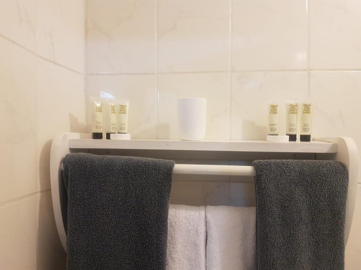 Aliwal Villa Guest Lodge エクステリア 写真