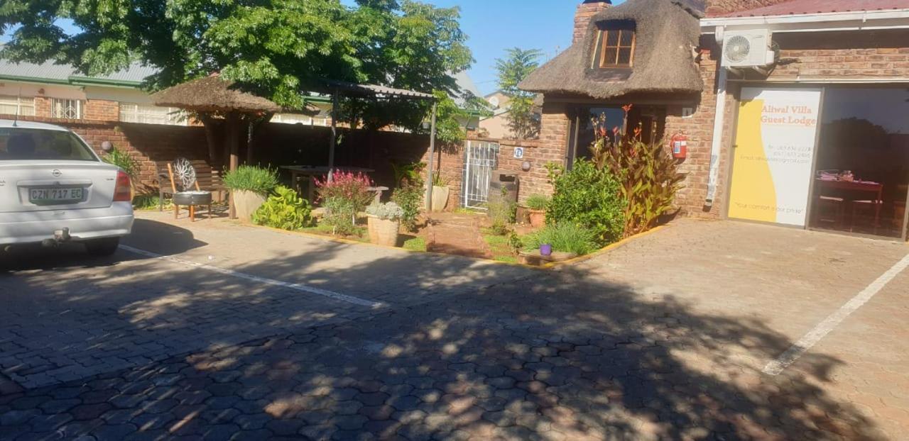 Aliwal Villa Guest Lodge エクステリア 写真