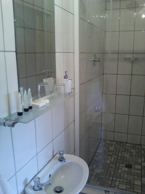 Aliwal Villa Guest Lodge エクステリア 写真
