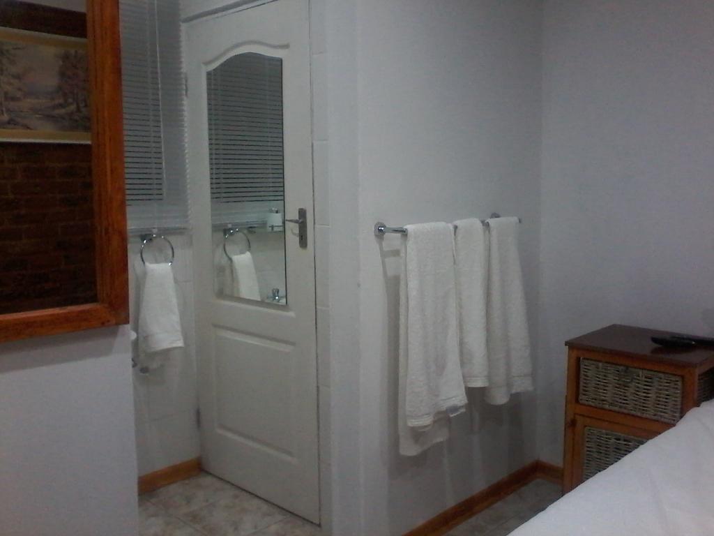 Aliwal Villa Guest Lodge エクステリア 写真