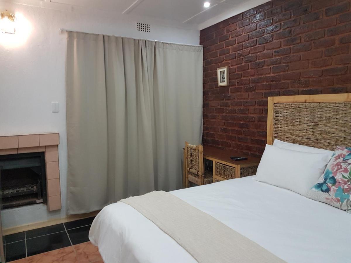 Aliwal Villa Guest Lodge エクステリア 写真